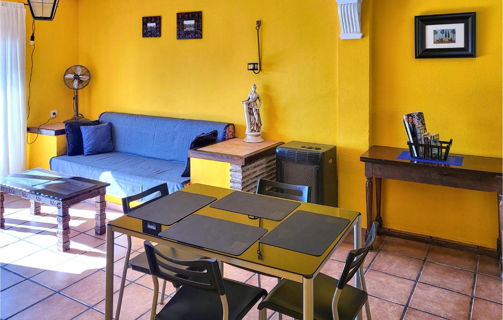 2 Bedroom Cozy Apartment In เอลกัมเปโญ ภายนอก รูปภาพ