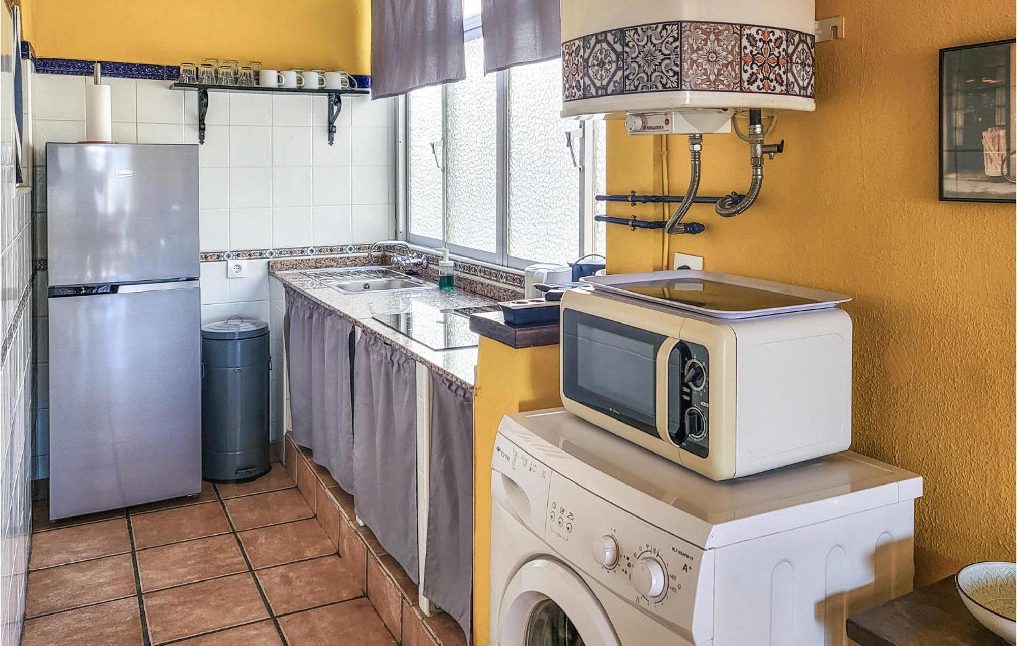2 Bedroom Cozy Apartment In เอลกัมเปโญ ภายนอก รูปภาพ